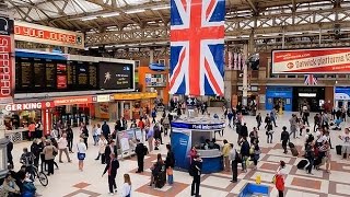 A Walk Through The London Victoria Station London England [upl. by Zahc622]